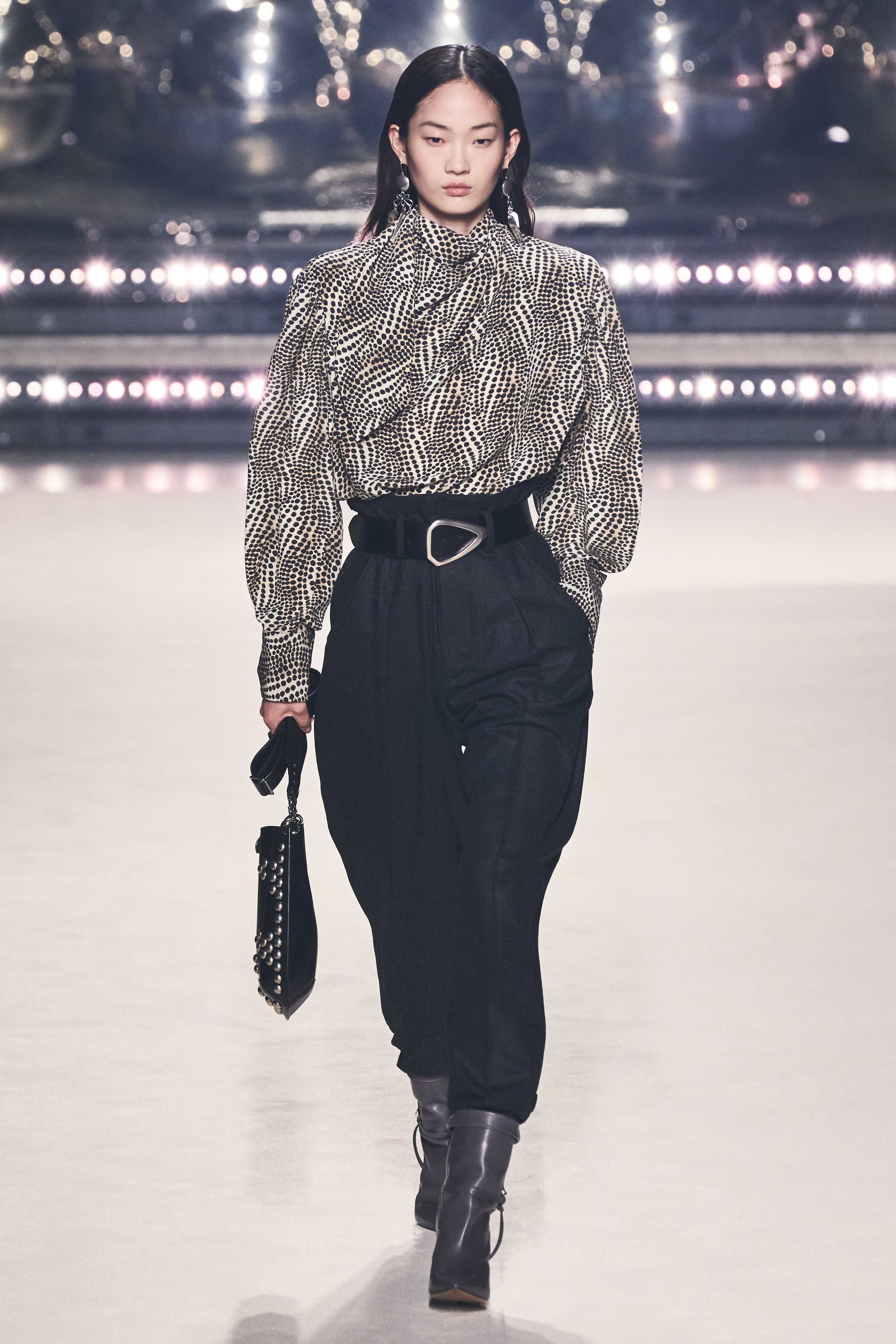 Брюки женские осень-зима 2022-2023 модные тенденции - модный журнал