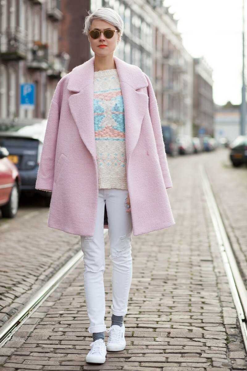С чем носить розовое пальто 2021 фото модные направления