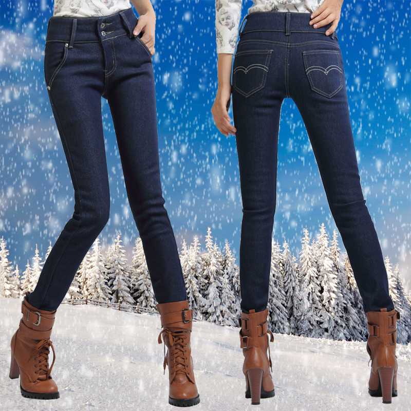 Утепленные джинсы – первоклассная альтернатива обычным брюкам, под которые надевают кусачие колготы или дорогостоящее термобелье Модели с утеплителем повторяют актуальные тренды, поэтому шансы выглядеть модно зимой возрастают