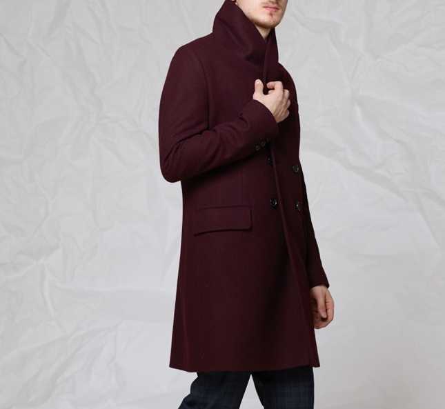 Вайлдберриз пальто мужское. Мужское пальто юникло бордовое. Gf Ferre мужское бордовое пальто. Бордовое пальто мужское. Шерстяное пальто мужское.