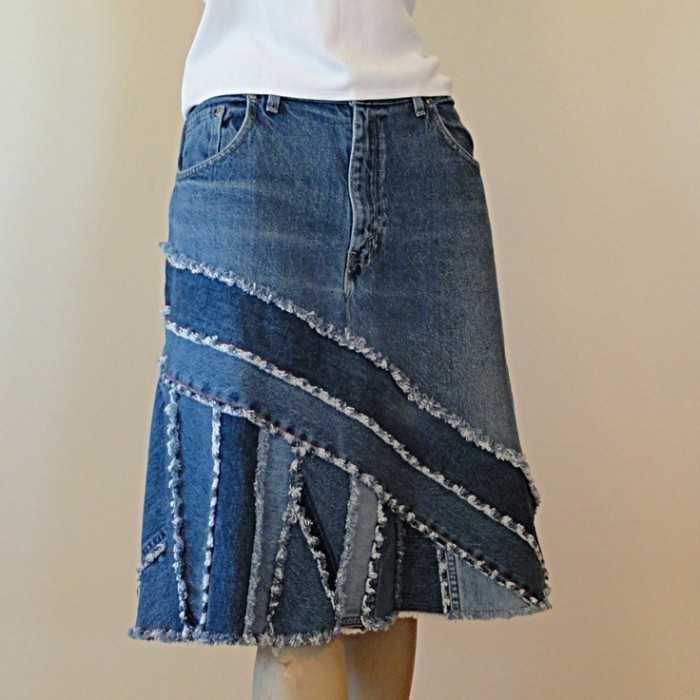 Стильная юбка из старых джинсов