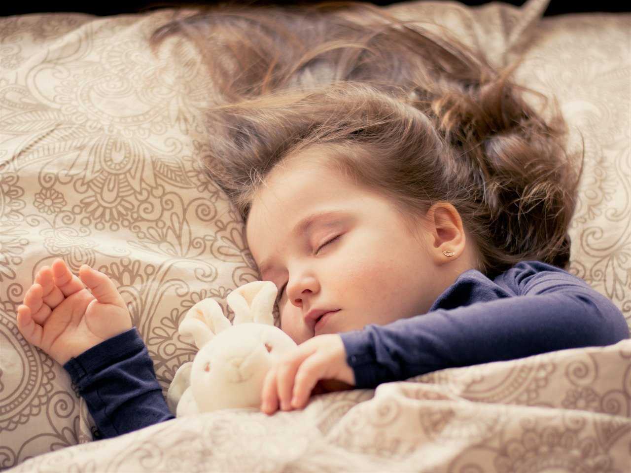 Сонник ребенок к чему снится во сне? видеть ребенока что означает?