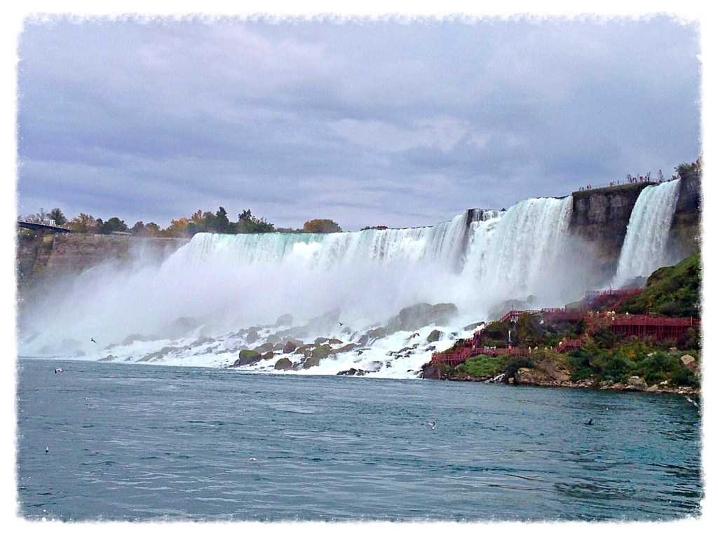 Водопад фата невесты Аляска